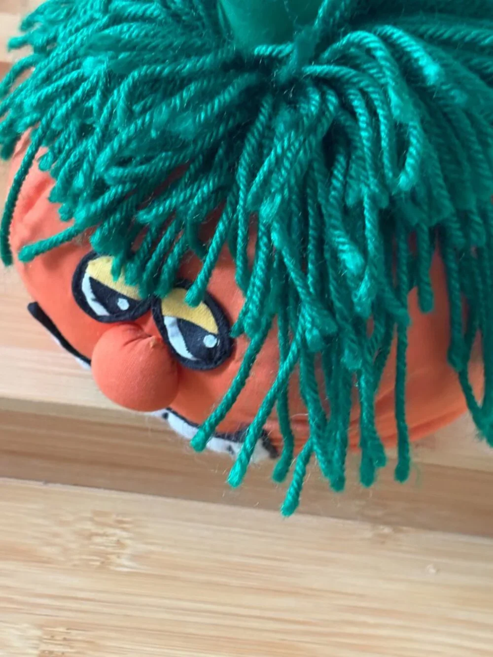 Grinners Pumpkin Halloween Plush Decor Green Yarn Hair Fabric 6 Inch 1995 Vtg